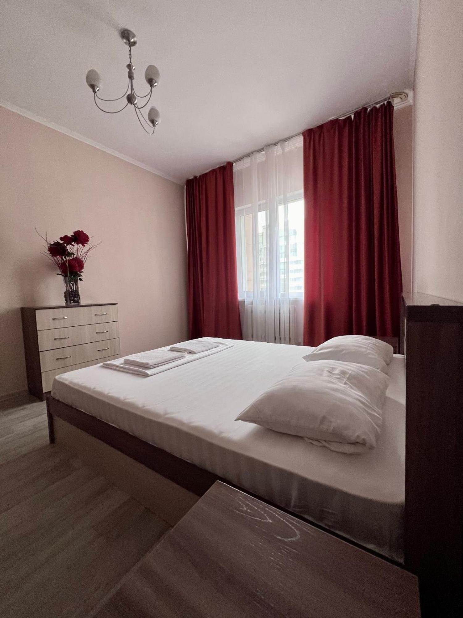 215 очень теплые рядом с байтереком с 2 большие кроватями Apartment