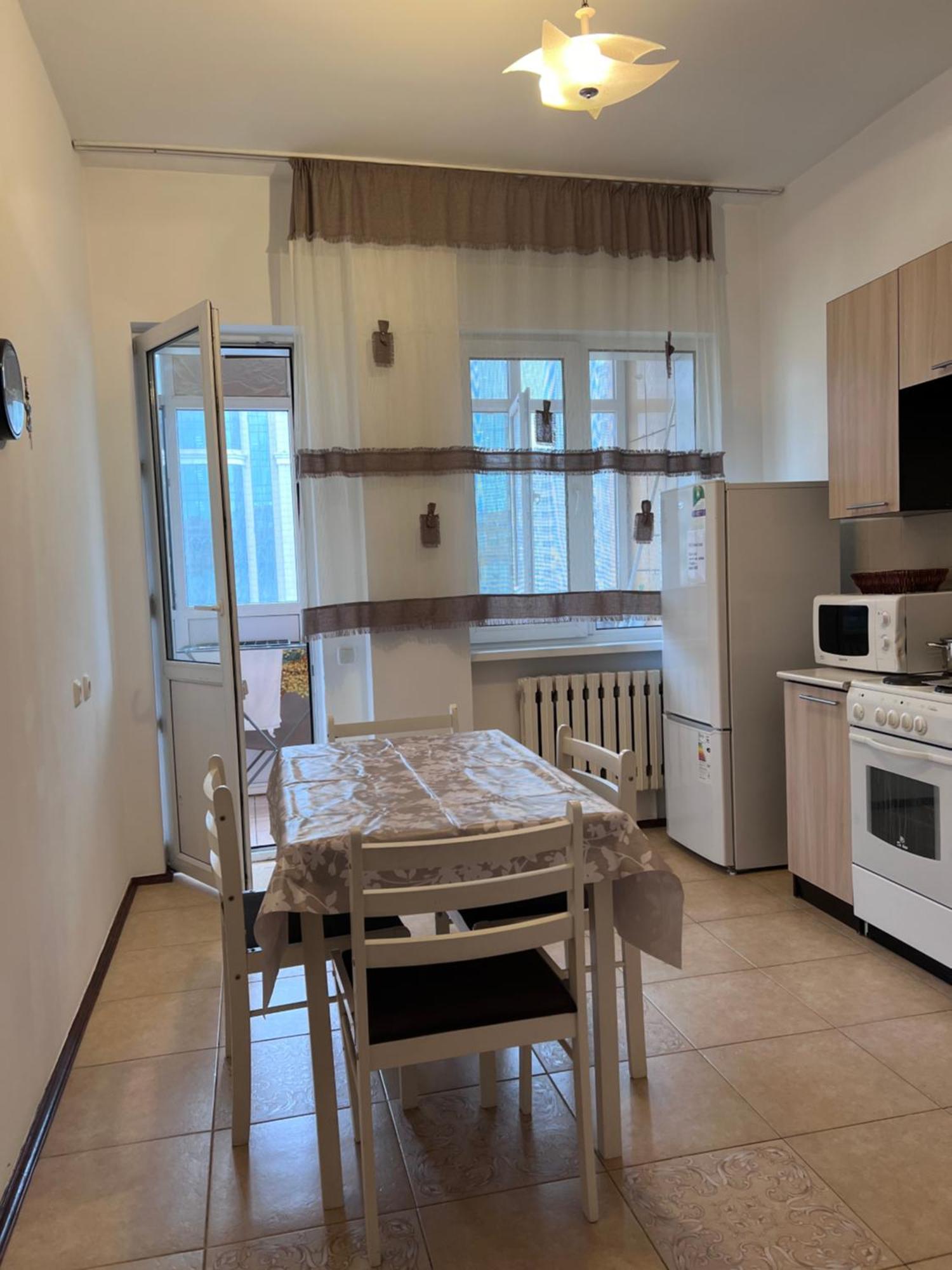 Apartment 215 очень теплые рядом с байтереком с 2 большие кроватями Nur-Sultan (Astana)